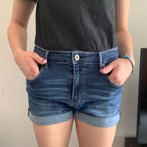 High waisted denim short!